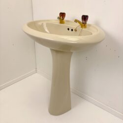Alternative view of Champagne Trent/Johnson Bros Astura Basin & Pedestal
