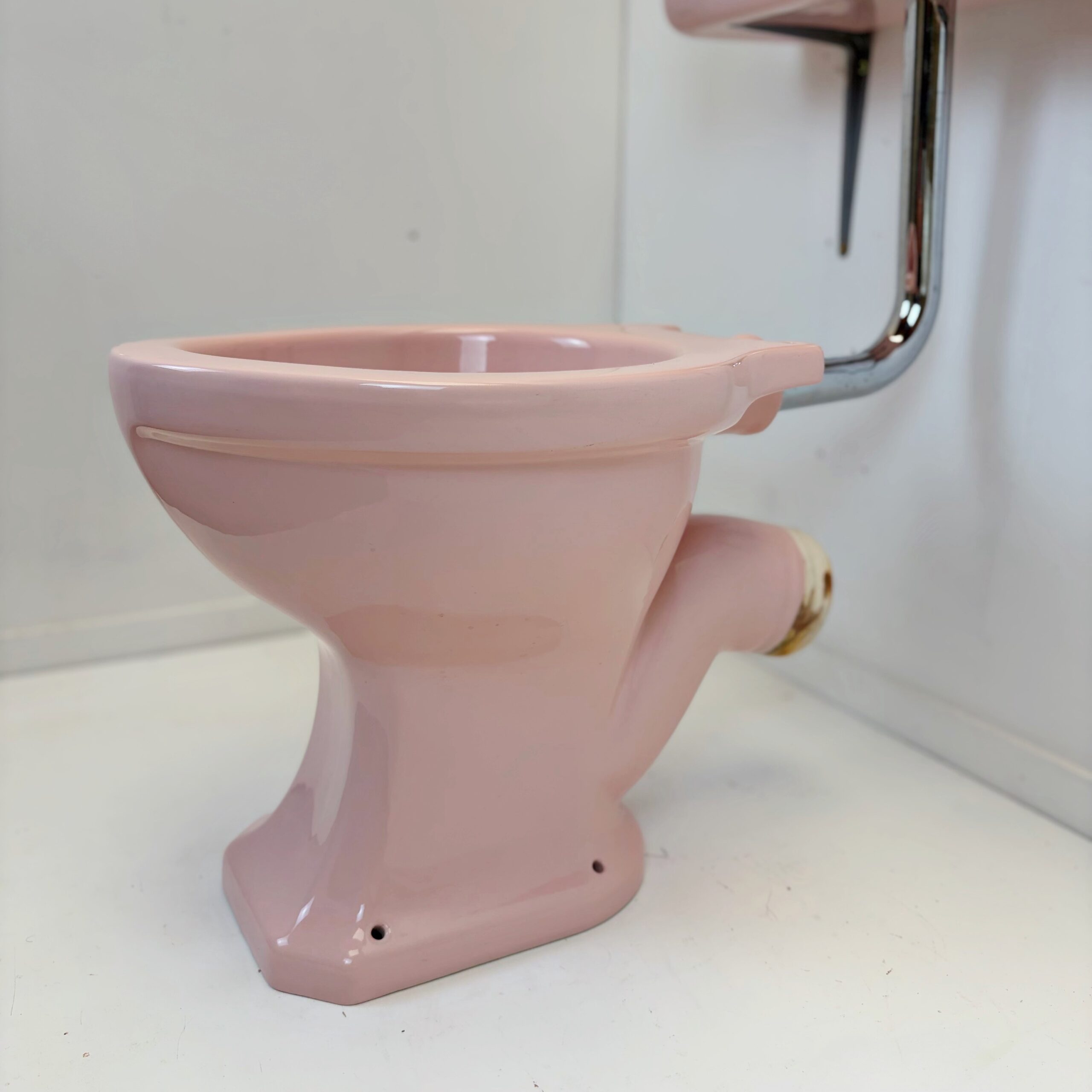 Vintage Coral Pink 1950s Toilet - Image 3