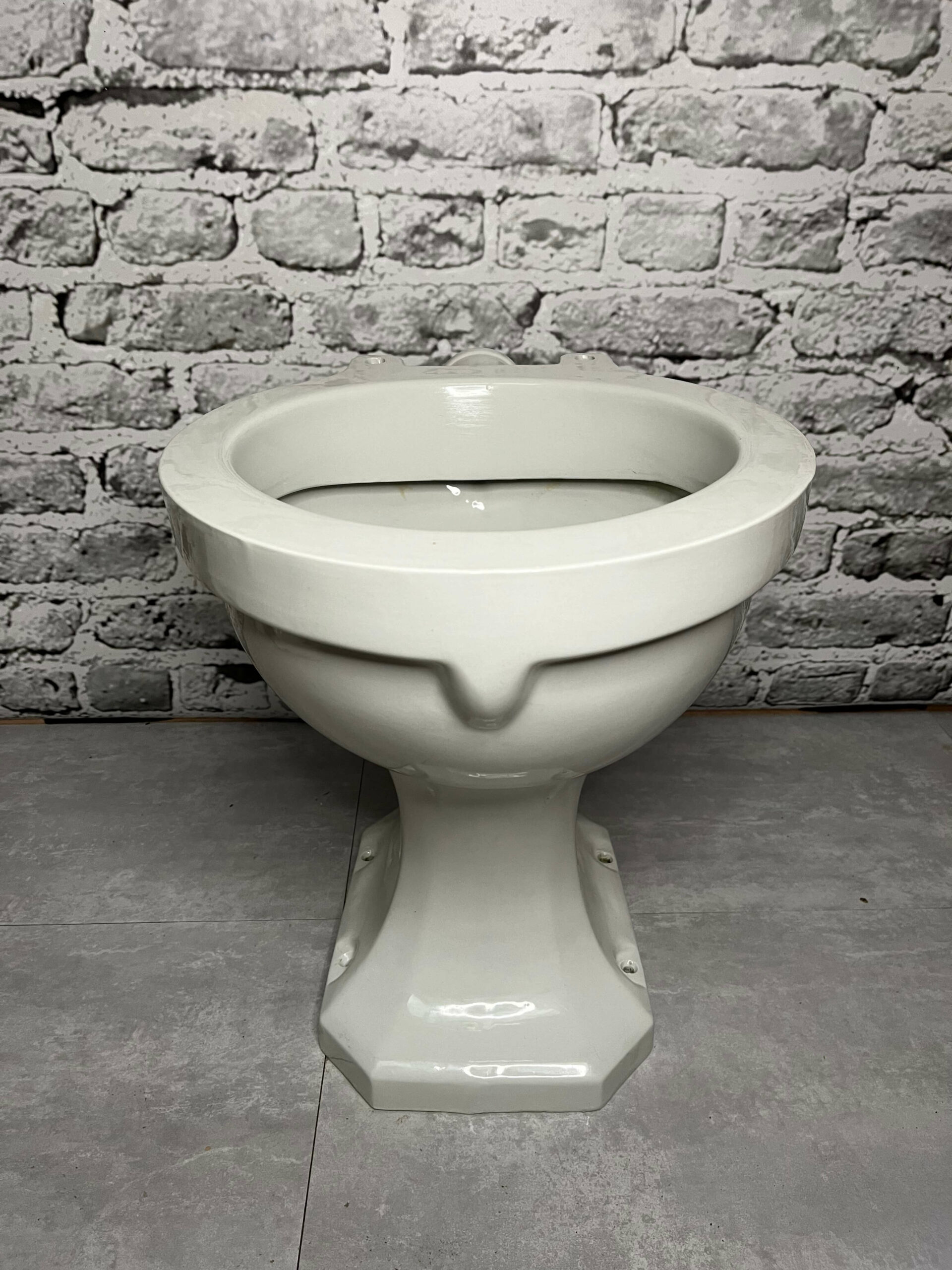 Whieldon Potteries P Trap Toilet Pan Sanitary Salvage