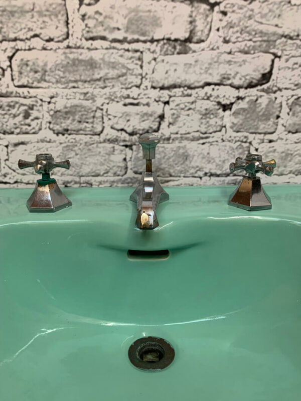 Art Deco "Standard" Sussex Basin and Pedestal in Turquoise from Sanitary Salvage in Evesham