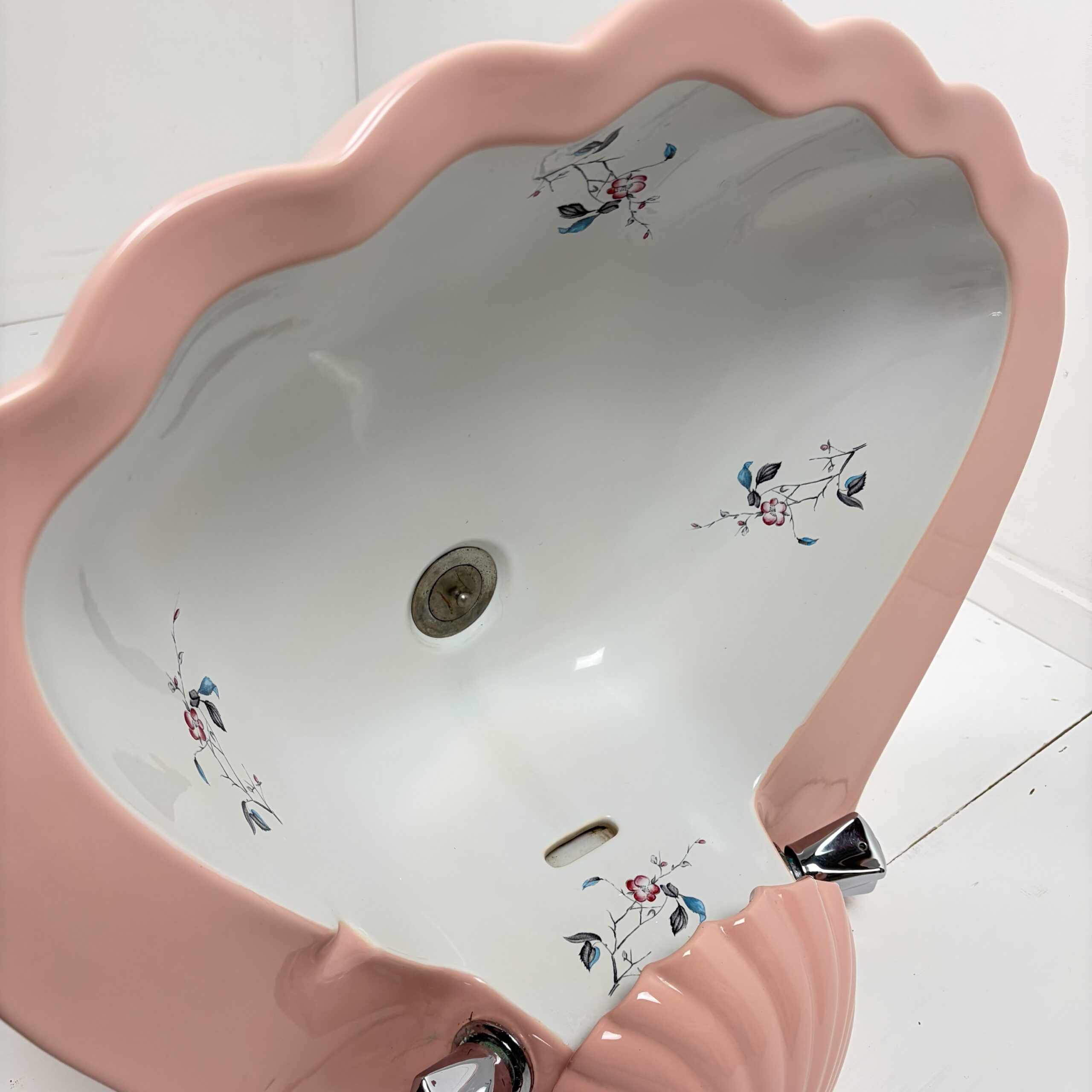 Pink Shell Swanlyne Basin by Johnson Bros c.1962 - Image 5