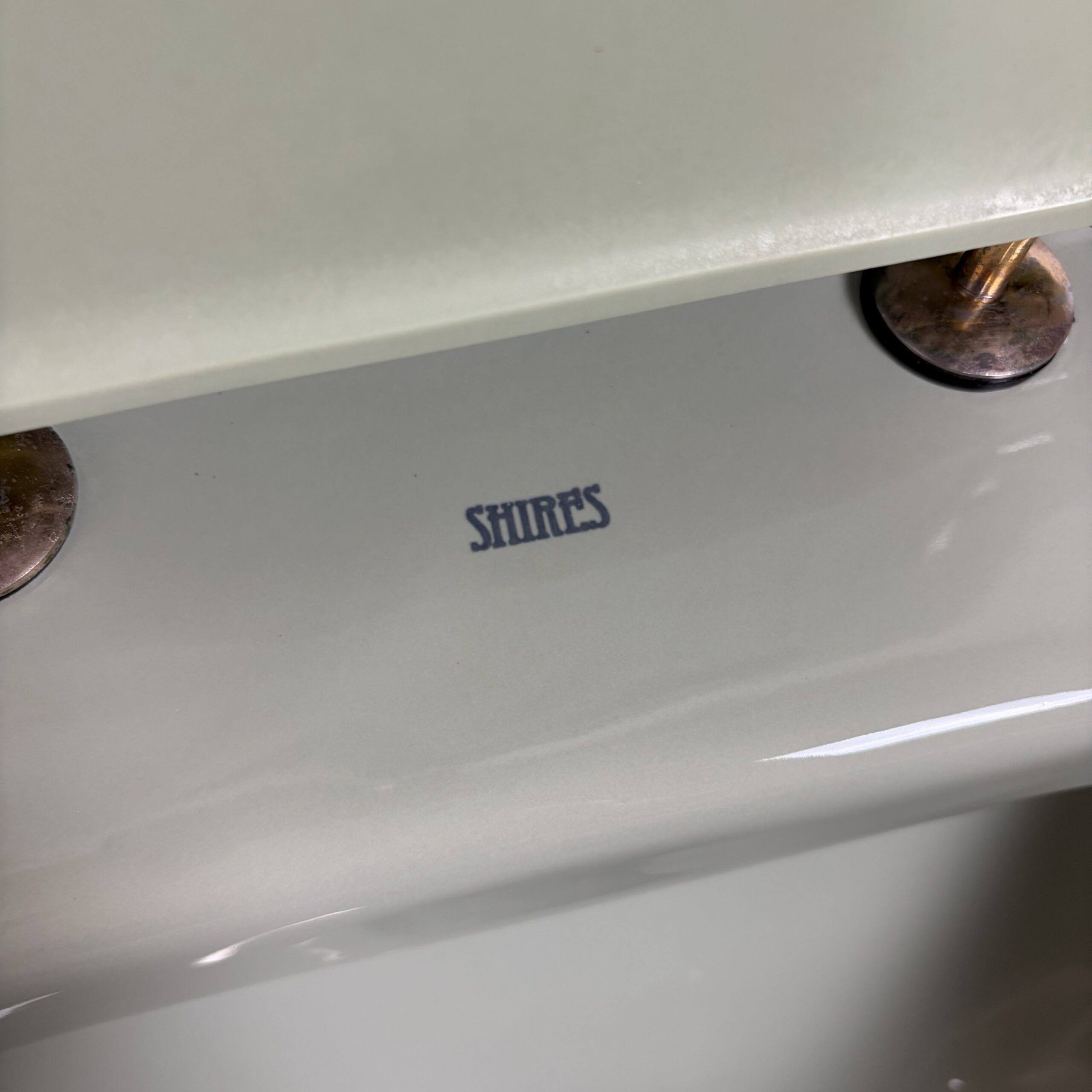 Retro Square Shires Toilet in Willow Green - Image 4