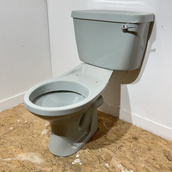Armitage Shanks Close Coupled Toilet in Oyster - Image 3
