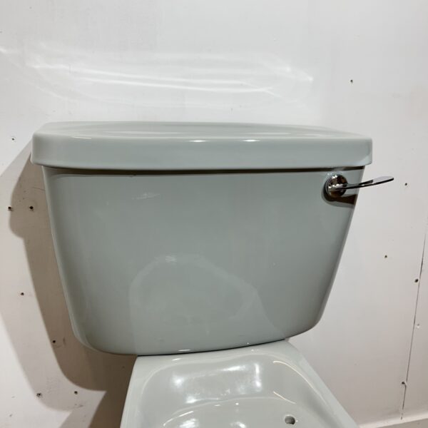 Armitage Shanks Close Coupled Toilet in Oyster - Image 4