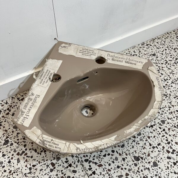Kashmir Beige Corner Handwash Basin 2TH - Image 2