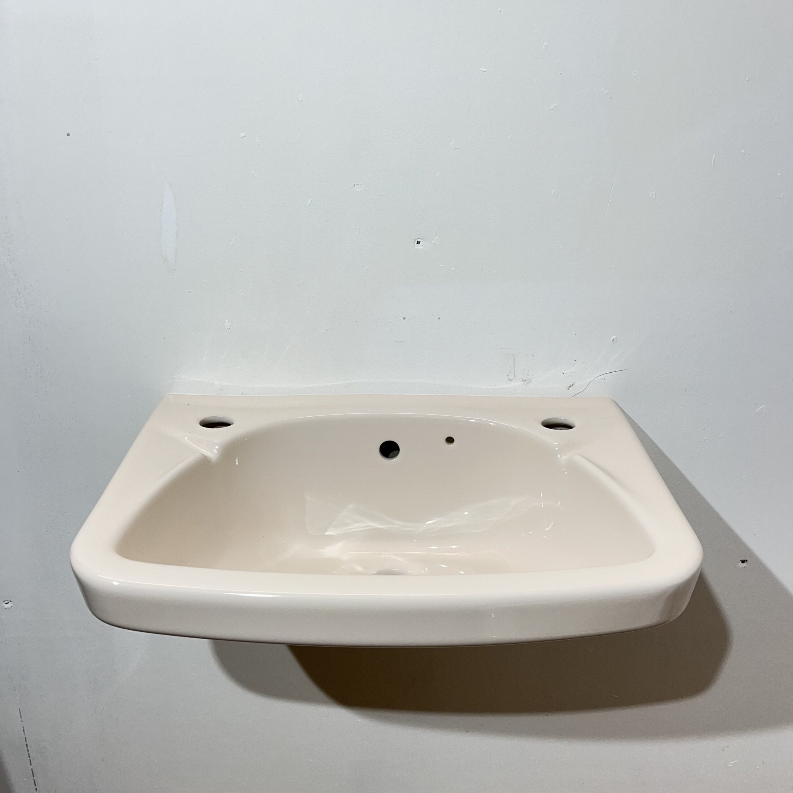 Ideal Standard Toilet & Basin Cloakroom Set in Whisper Peach - Image 4