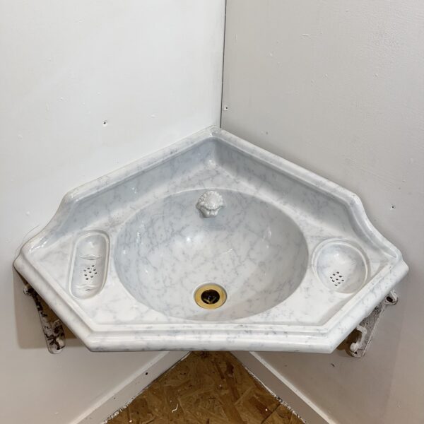 Small Marbleised Antique Corner Basin - Image 4