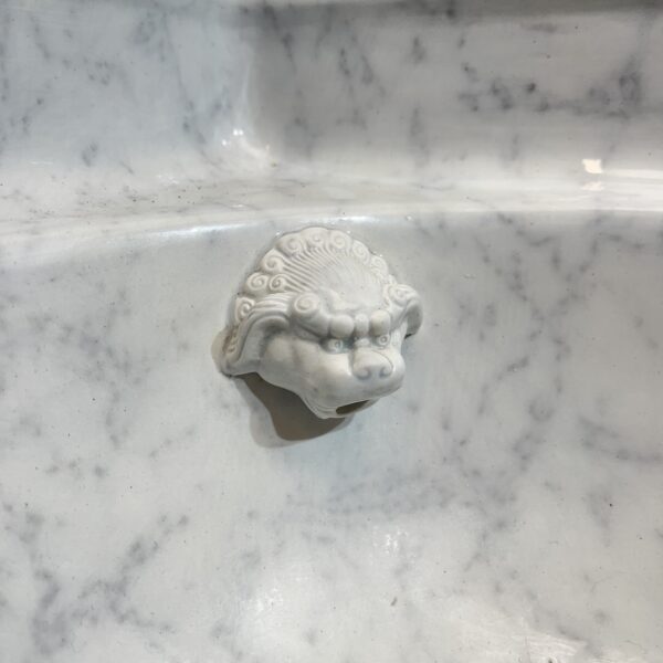 Small Marbleised Antique Corner Basin - Image 6