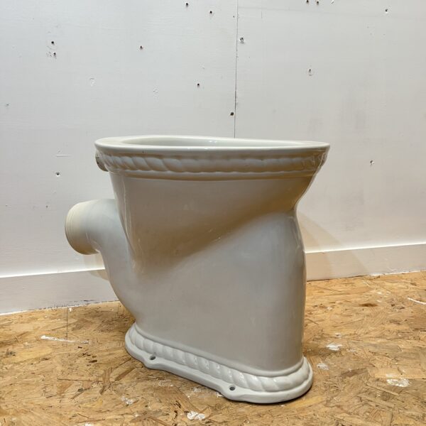 Edwardian ‘The Aqua’ White Rope Patterned P Trap Toilet Pan - Image 2