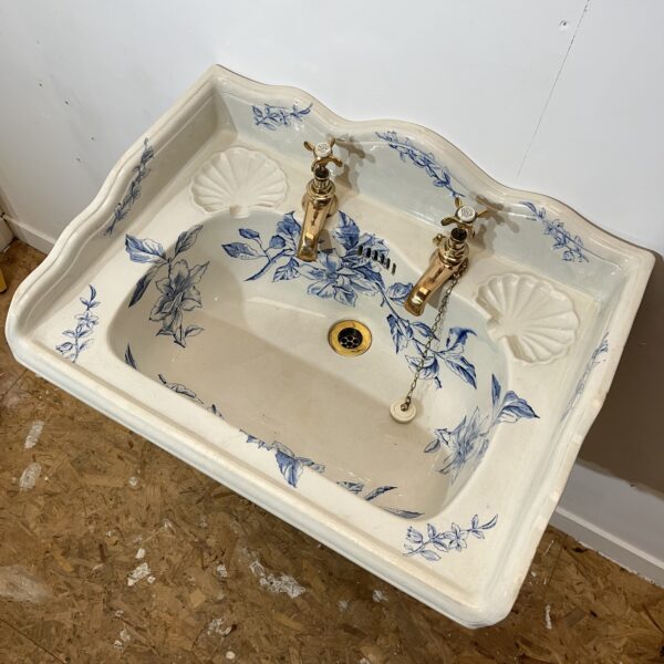 Victorian Floral Blue and White Basin with Brackets and Antique Taps - Image 3