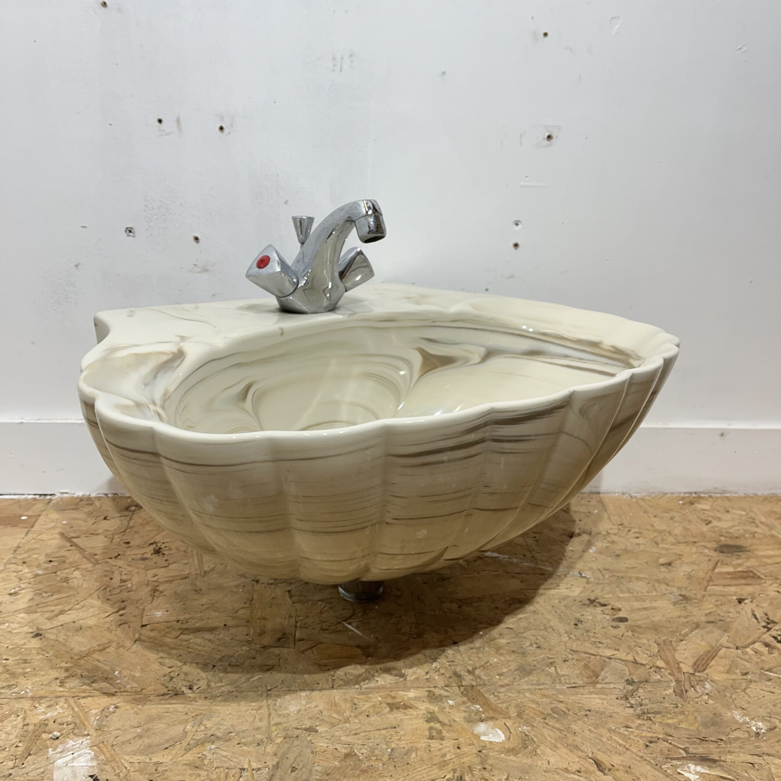 Retro Marble Shell Basin by Ideal Standard c.1970s - Image 2