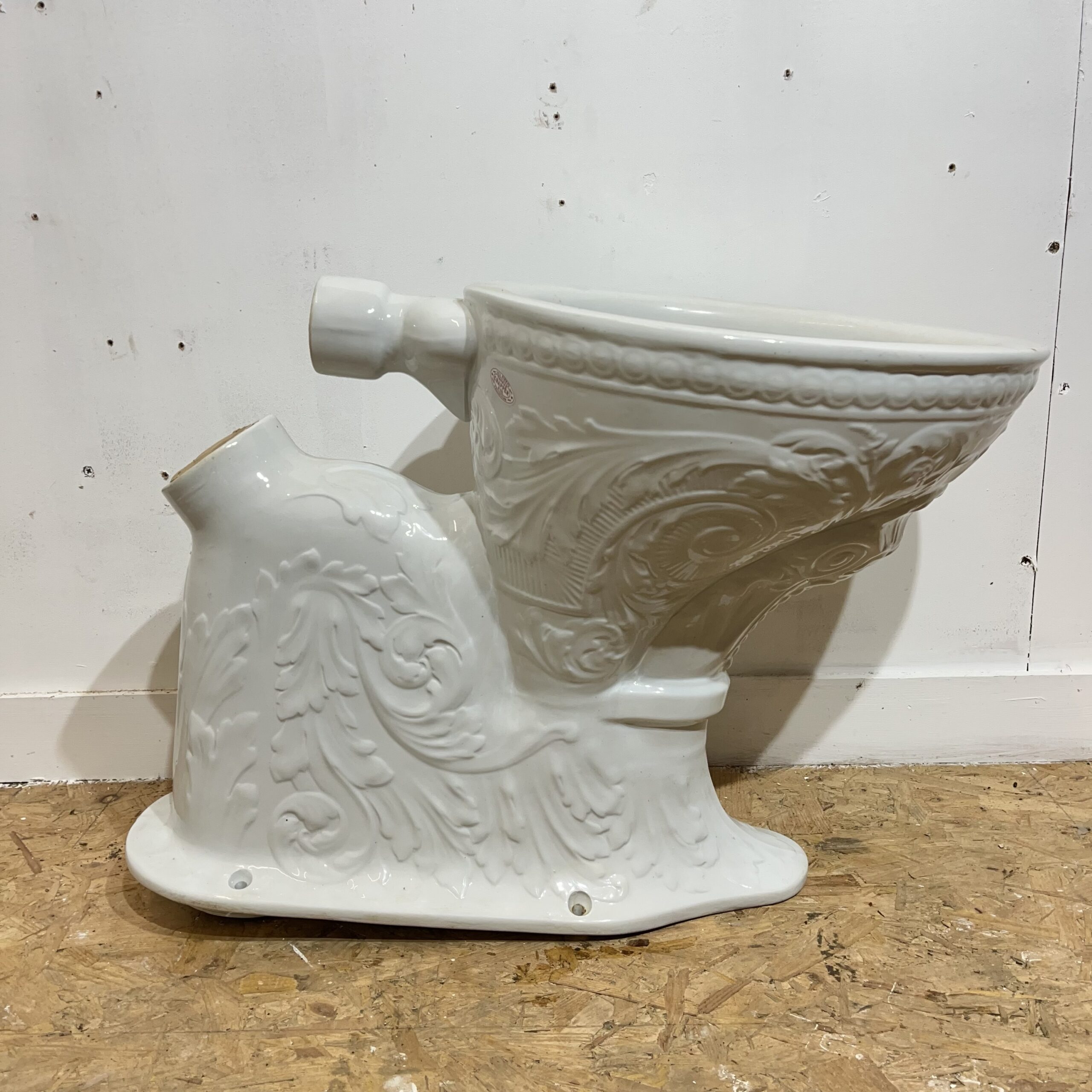 Antique Doulton & Co Simplicitas Toilet Pan - Image 2