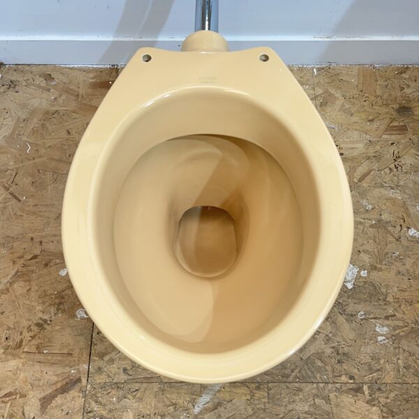 Sun King Low Level Toilet Pan & Cistern - Image 3