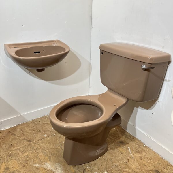 Retro Gazelle Toilet and Basin Cloakroom Set - Image 5