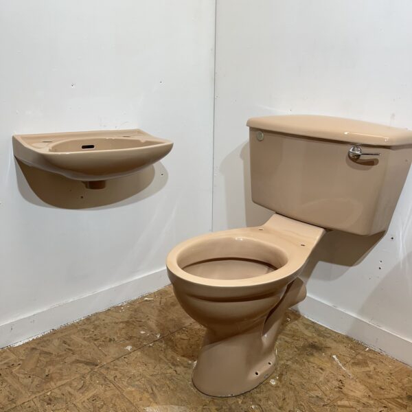 Retro Whisky Toilet and Basin Cloakroom Suite - Image 6